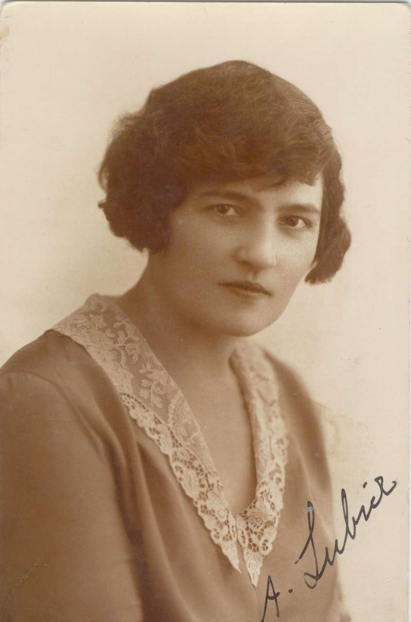 Олександра Любич-Парахоняк (1892-1977)