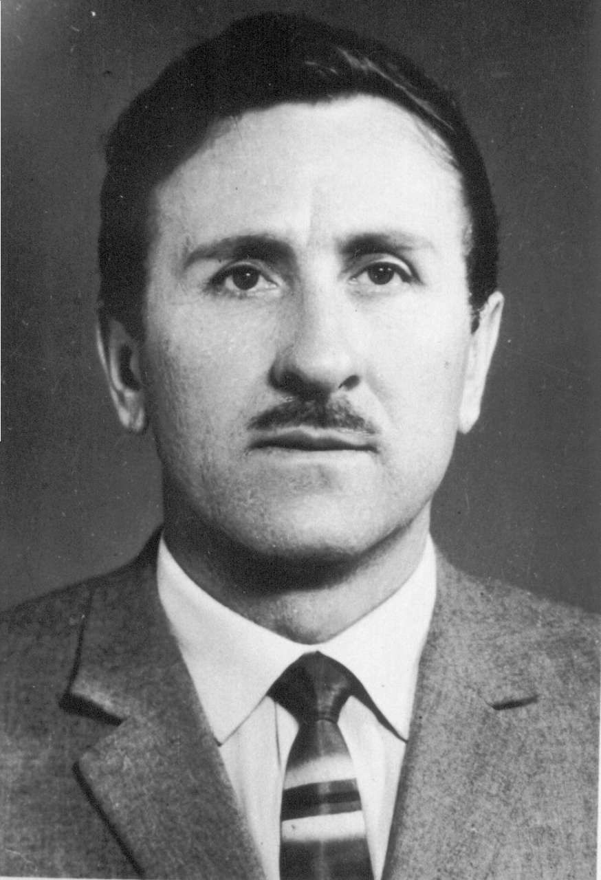 Іван Деркач (1921-1998), дослідник життя і діяльності С. Крушельницької, упорядник збірника спогадів і статей про співачку, один із організаторів святкувань