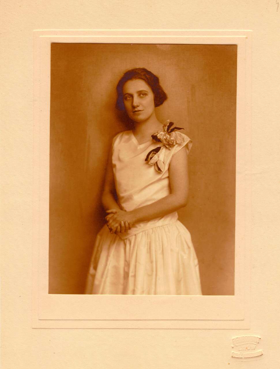 Одарка Бандрівська (1902-1981)